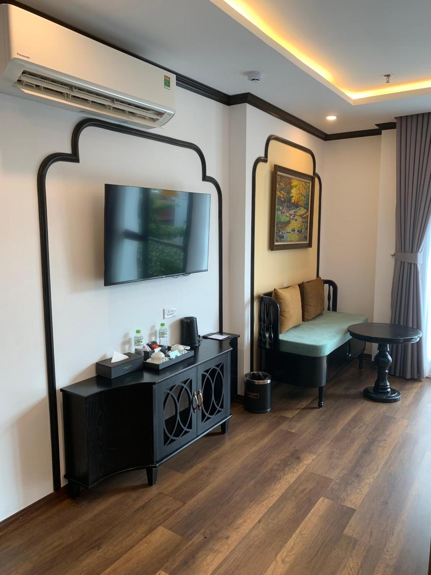 Aquarius Premium Hotel ฮานอย ภายนอก รูปภาพ