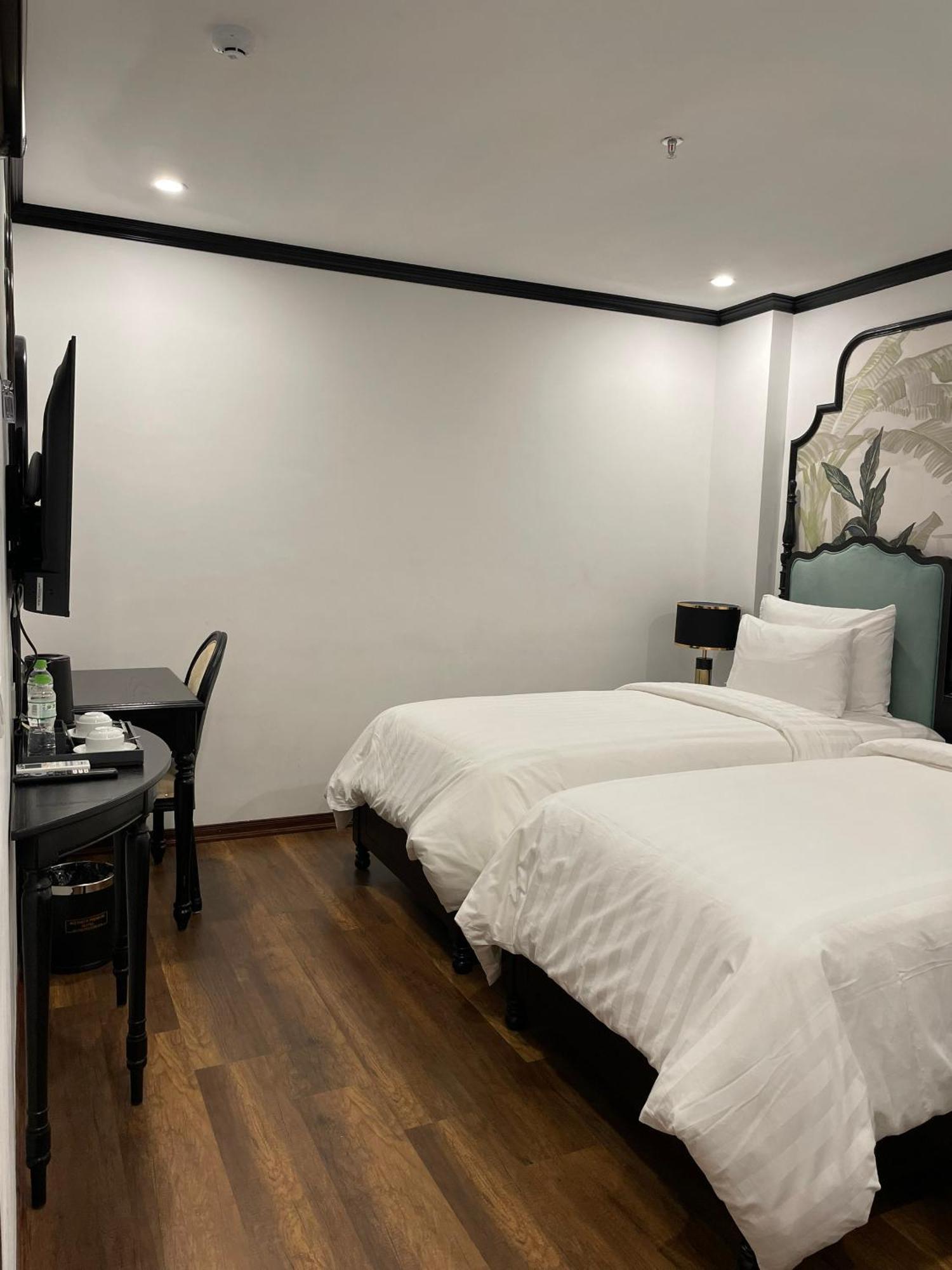 Aquarius Premium Hotel ฮานอย ภายนอก รูปภาพ