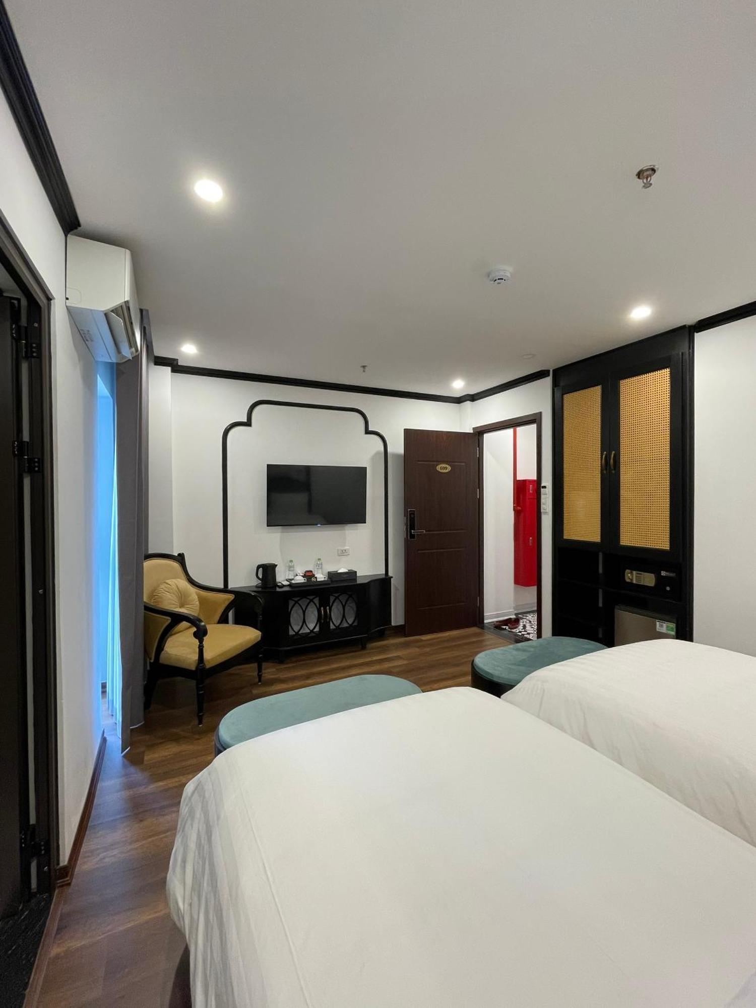 Aquarius Premium Hotel ฮานอย ภายนอก รูปภาพ